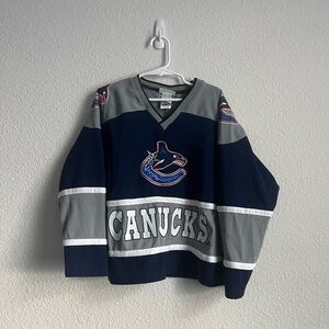 Vancouver Canucks Spellout Mighty Mac Jersey Youth Boys size 6